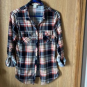 Plaid 3/4 sleeve shirt
